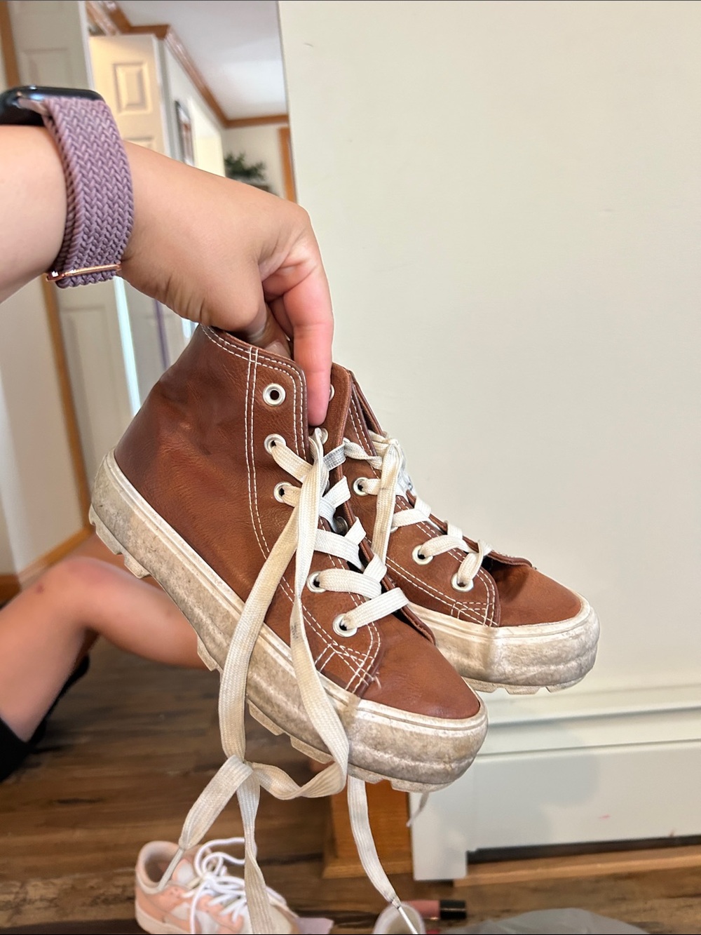 Mudd Brown High-Top Kids Shoe with White Laces